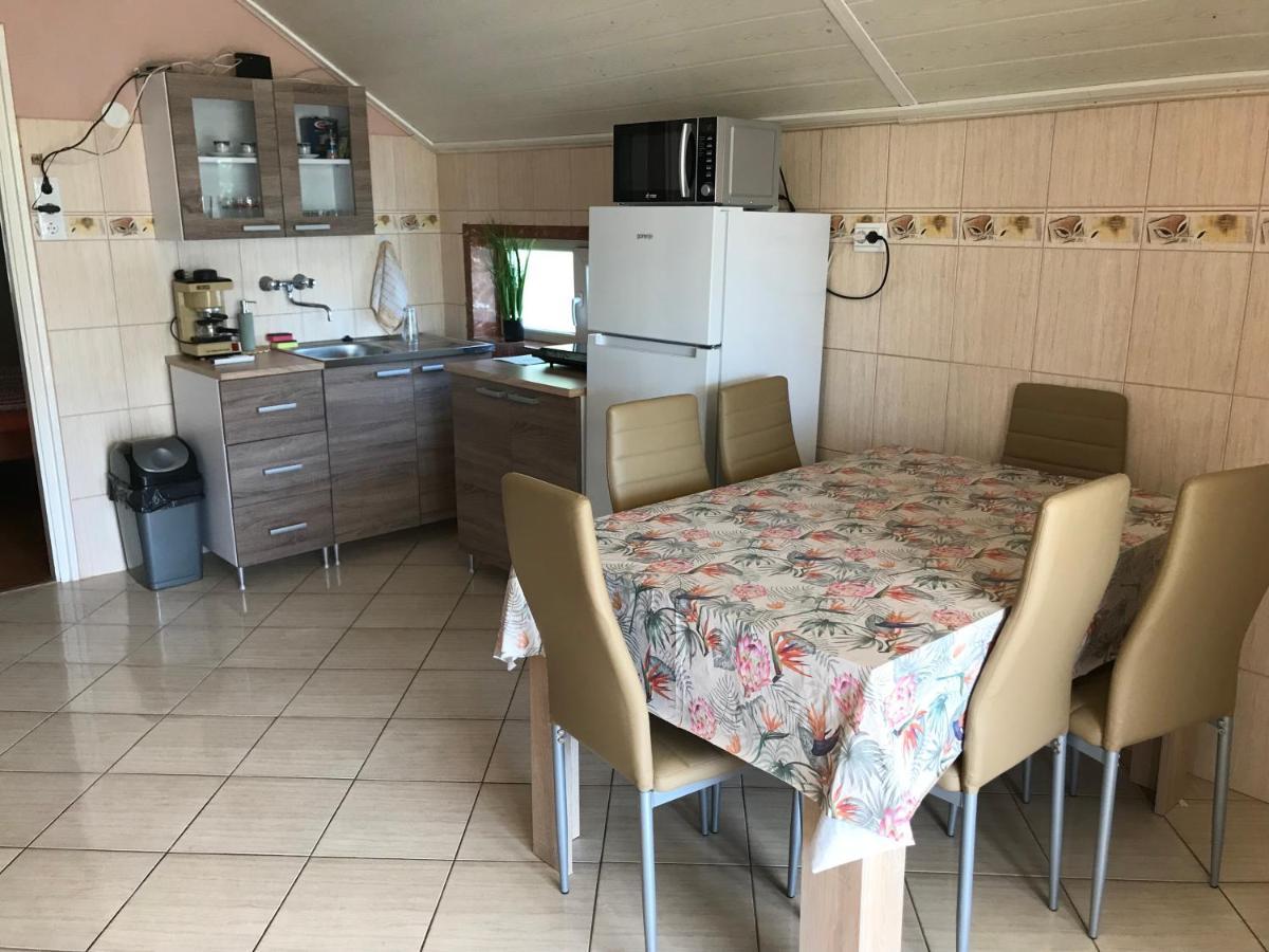 Appartamento Summer Apartman Hajdúszoboszló Esterno foto